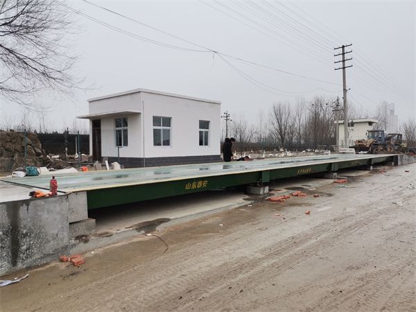 河南南陽火車站